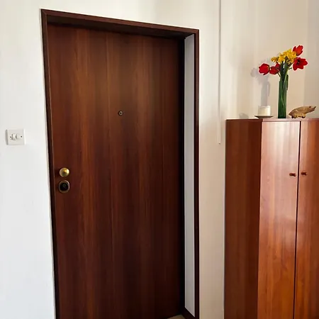 Apartamento Via Tomba *